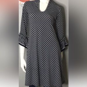 Max Studio - V Neck - Black/White/Blue Print - 3/4” Flared Sleeves -Size XS